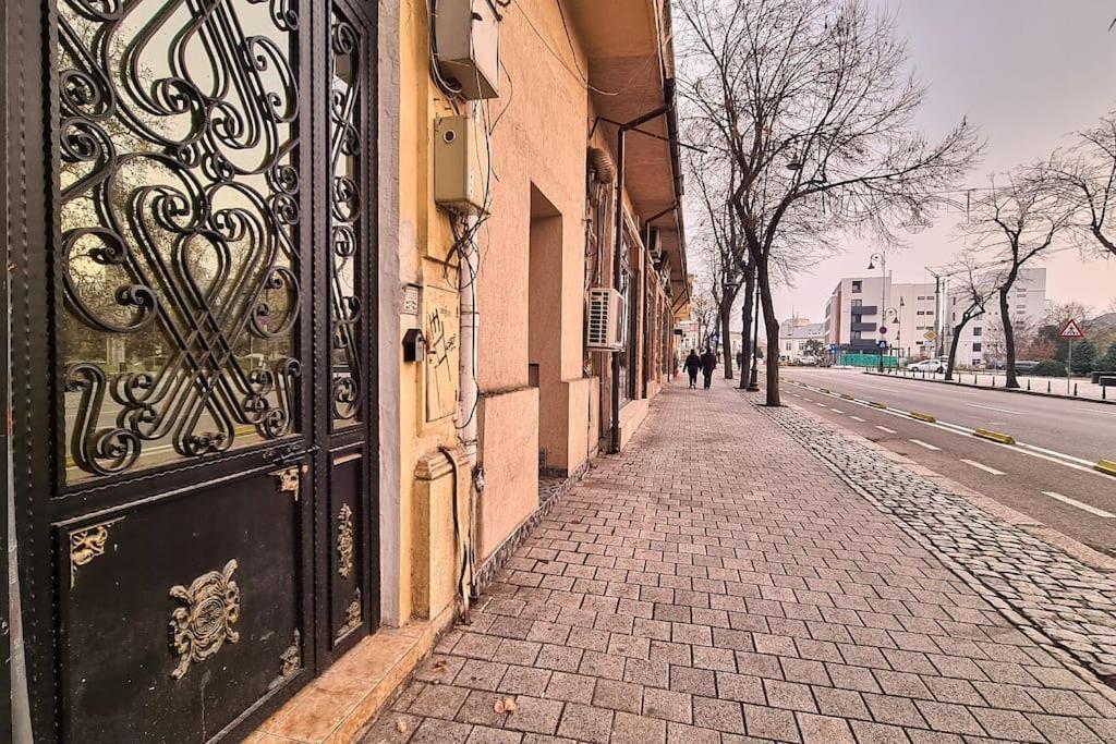 Downtown Studio-Loft Constanta Luaran gambar